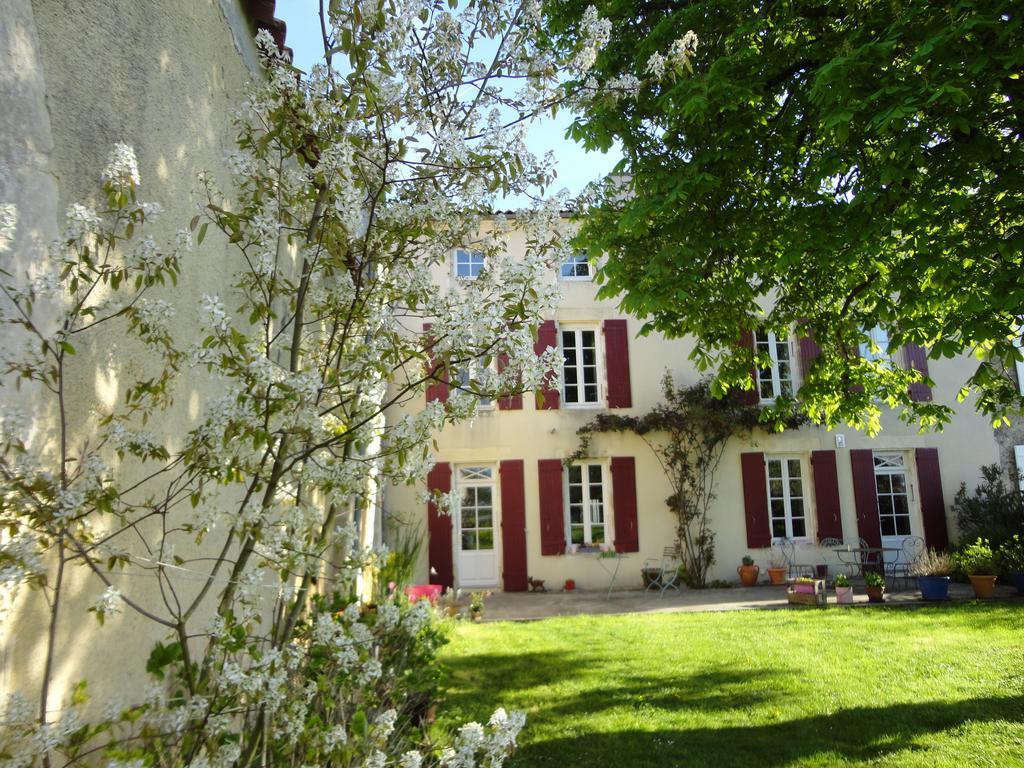 Le Logis De La Poupeliere Bed and Breakfast Vouhé Exteriör bild