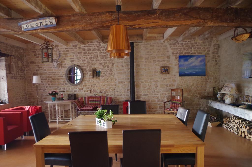 Le Logis De La Poupeliere Bed and Breakfast Vouhé Exteriör bild