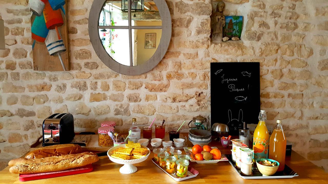 Le Logis De La Poupeliere Bed and Breakfast Vouhé Exteriör bild