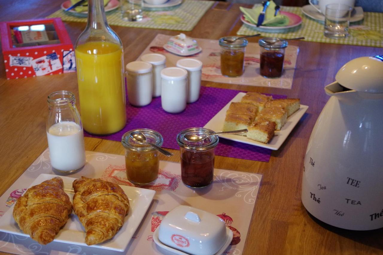 Le Logis De La Poupeliere Bed and Breakfast Vouhé Rum bild